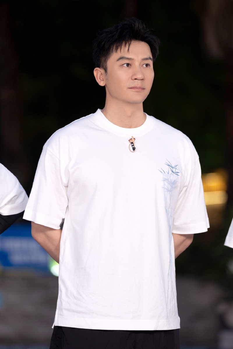 李晨